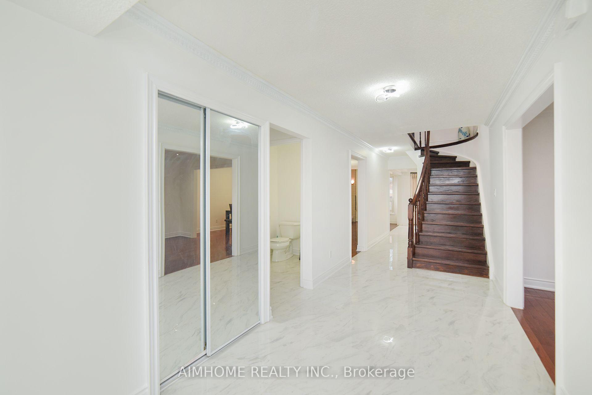 Photo 5 of 213 Hupfield Trail, Scarborough, Malvern — HOMEH