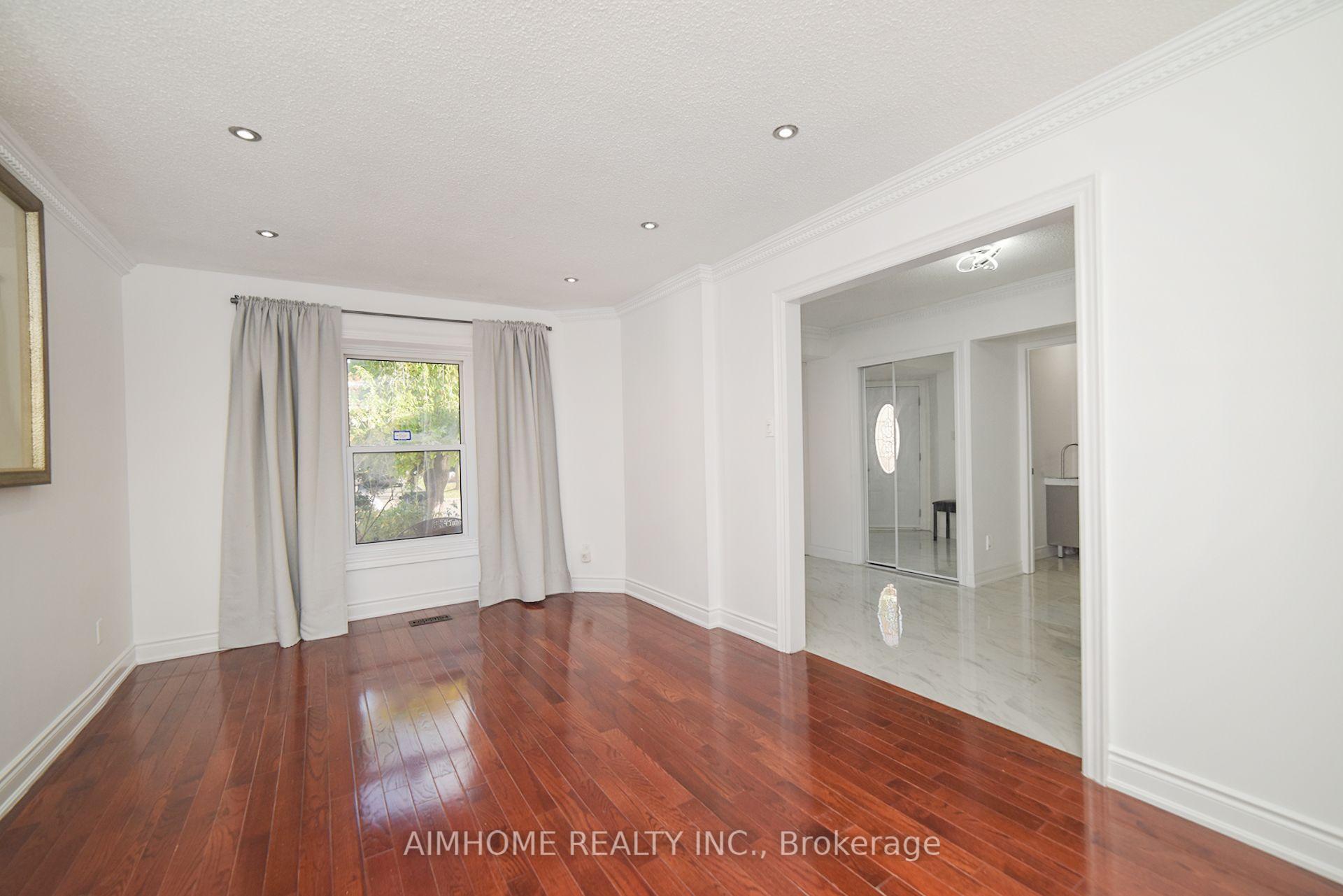 Photo 10 of 213 Hupfield Trail, Scarborough, Malvern — HOMEH