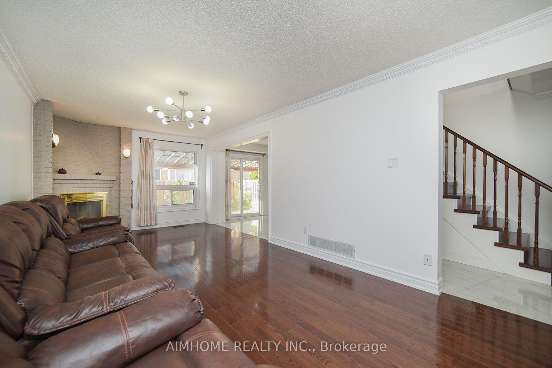 Photo 15 of 213 Hupfield Trail, Scarborough, Malvern — HOMEH