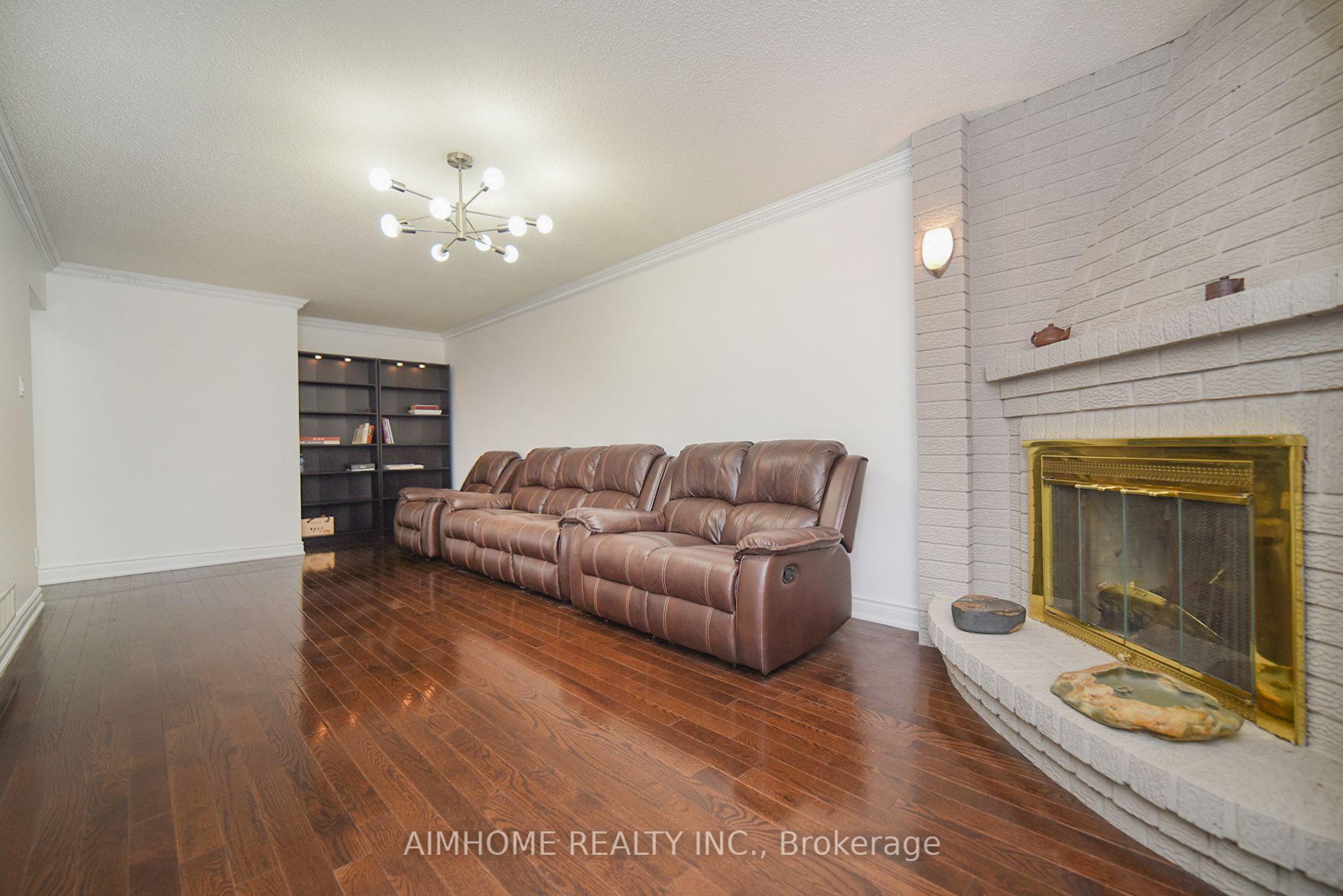 Photo 17 of 213 Hupfield Trail, Scarborough, Malvern — HOMEH