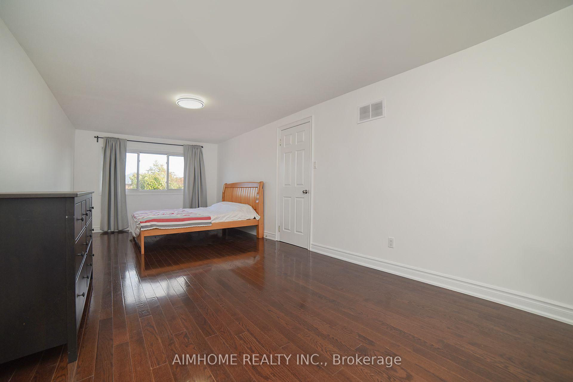 Photo 29 of 213 Hupfield Trail, Scarborough, Malvern — HOMEH