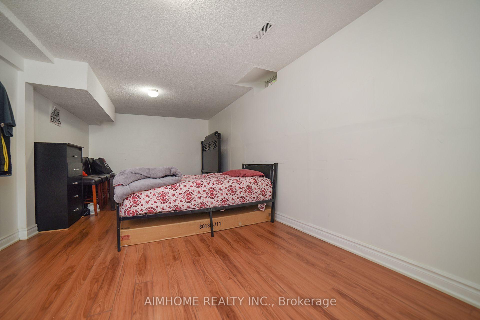 Photo 38 of 213 Hupfield Trail, Scarborough, Malvern — HOMEH