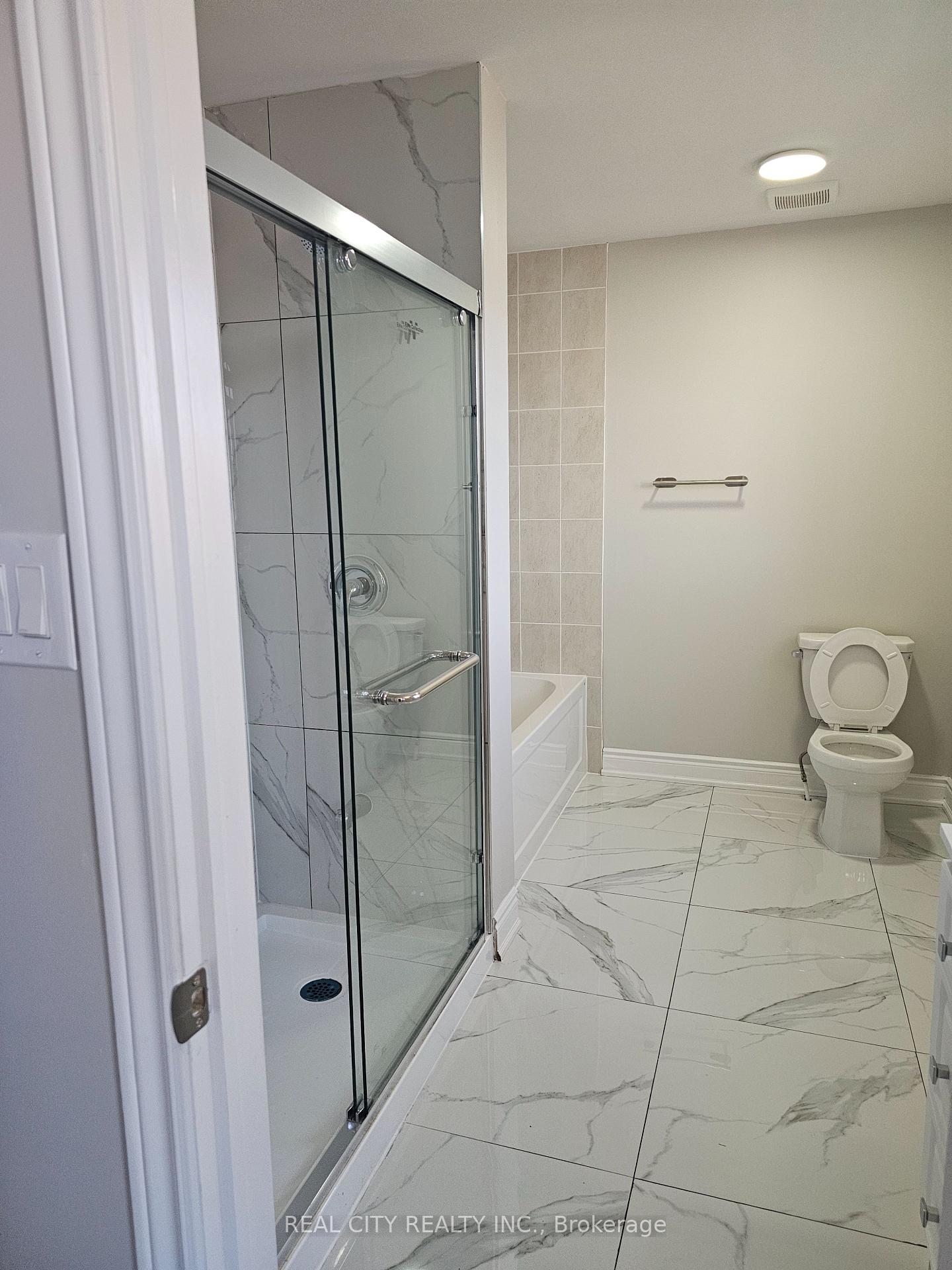 Photo 12 of 132 Sunset Way, Thorold, Rolling Meadows — HOMEH