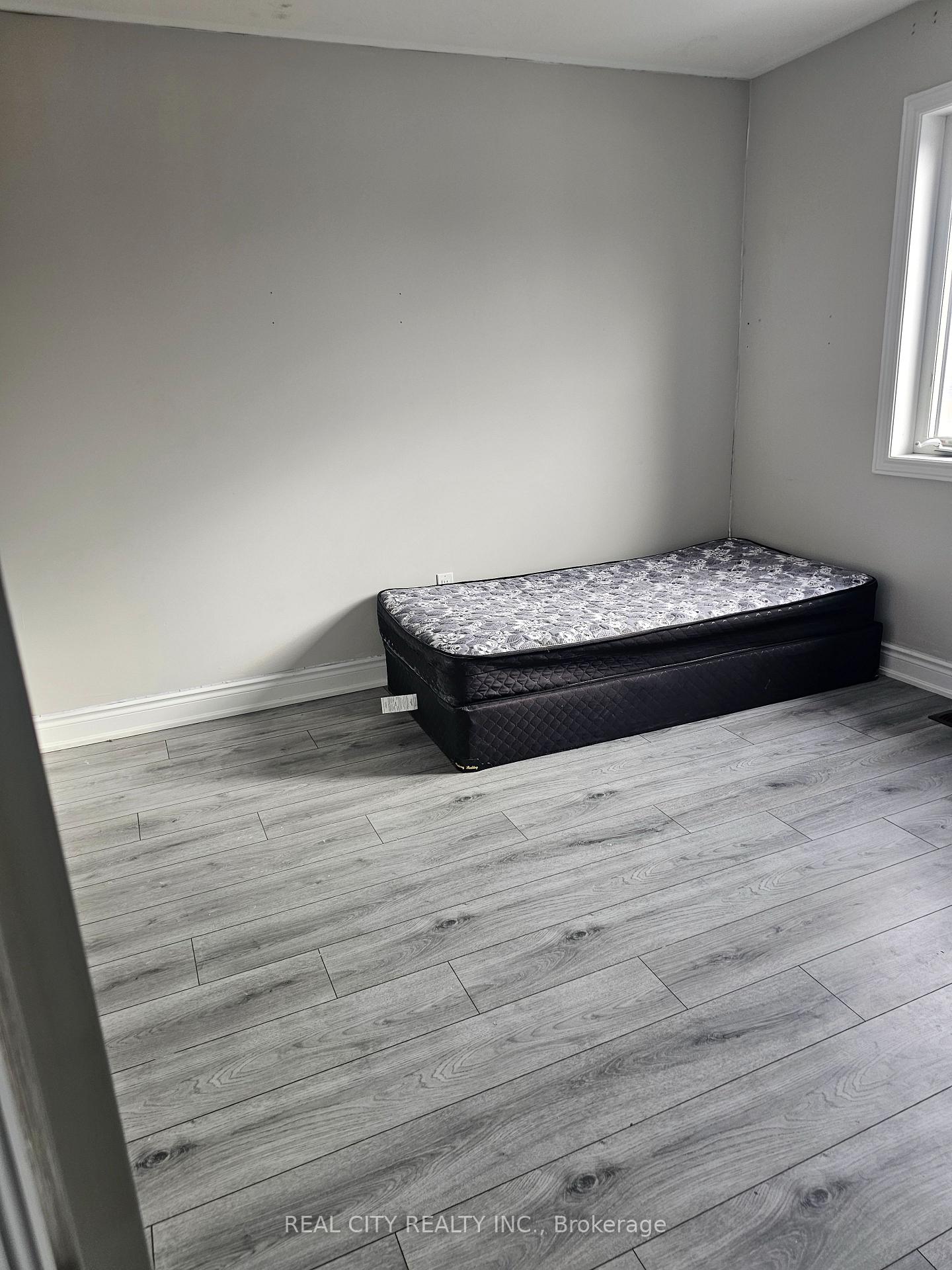 Photo 35 of 132 Sunset Way, Thorold, Rolling Meadows — HOMEH