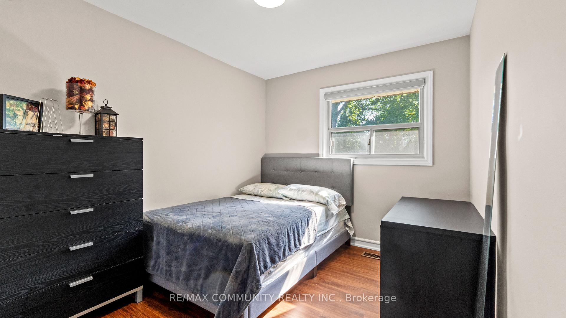 Photo 24 of 21 Thornbeck Drive, Scarborough, Woburn — HOMEH