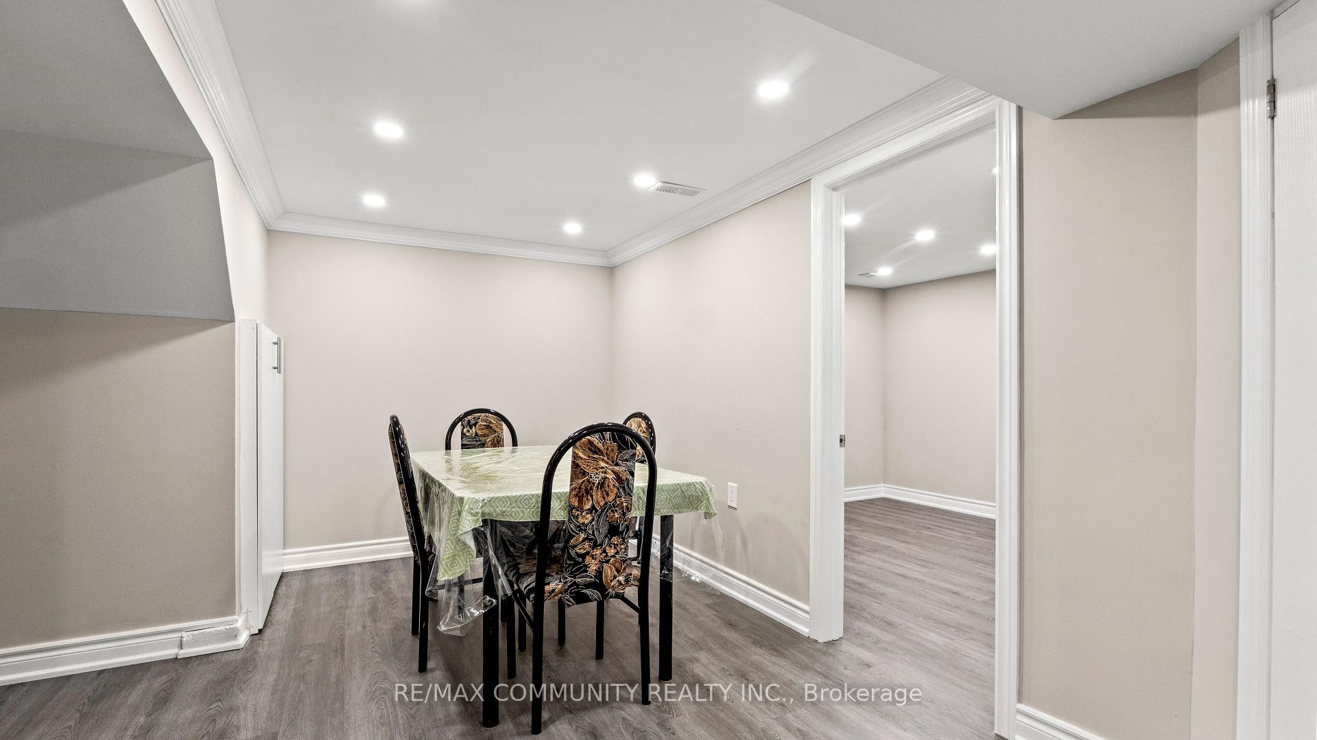 Photo 28 of 21 Thornbeck Drive, Scarborough, Woburn — HOMEH