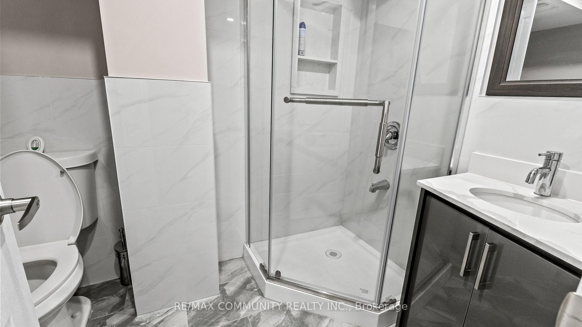 Photo 30 of 21 Thornbeck Drive, Scarborough, Woburn — HOMEH
