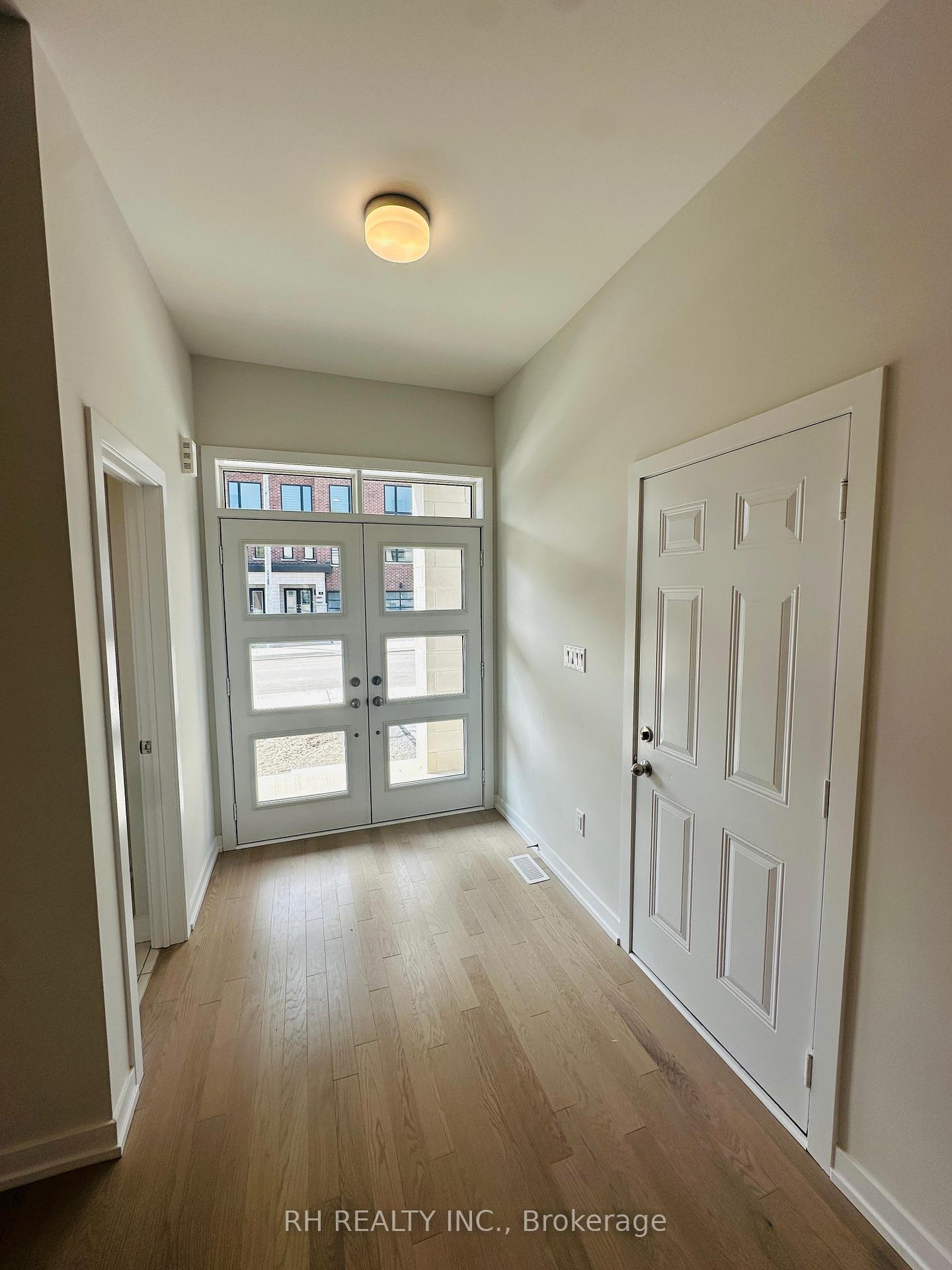 Photo 7 of 37 Danielle Moore Circle, Scarborough, Bendale — HOMEH