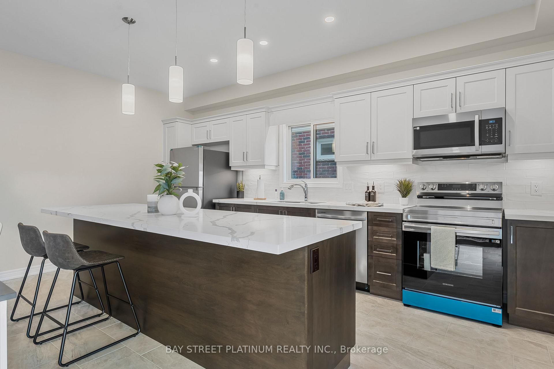 Photo 42 of 15 Alicia Cres, Thorold, Hurricane/Merrittville — HOMEH