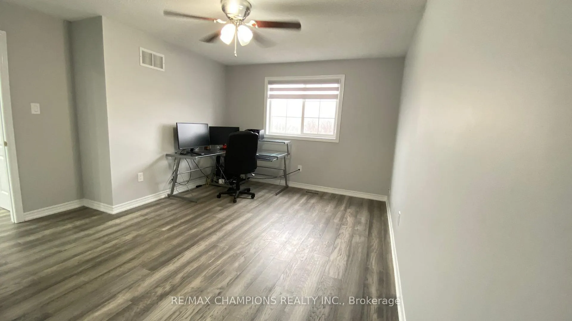 Photo 19 of 27 Stonecrest Drive, Brampton, Sandringham-Wellington — HOMEH