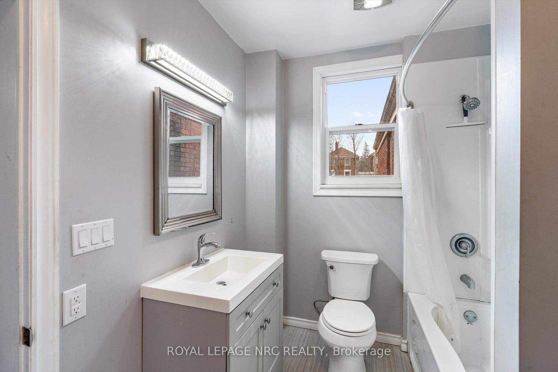 Photo 18 of 6 Ormond Street S, Thorold, Thorold Downtown — HOMEH