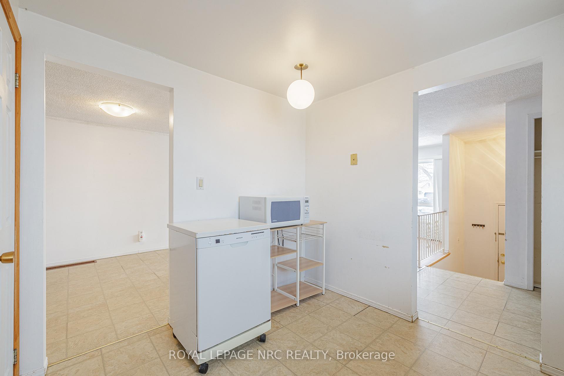 Photo 14 of 38 Buchanan Crescent, Thorold, Confederation Heights — HOMEH