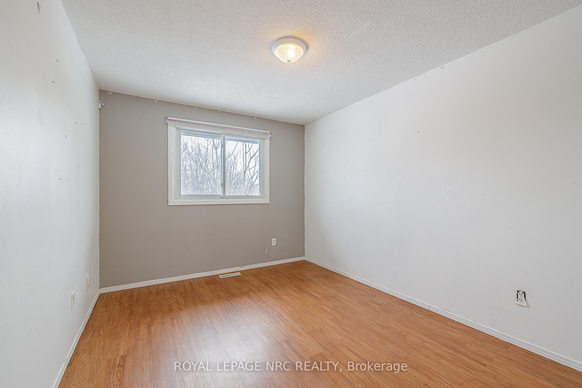 Photo 17 of 38 Buchanan Crescent, Thorold, Confederation Heights — HOMEH