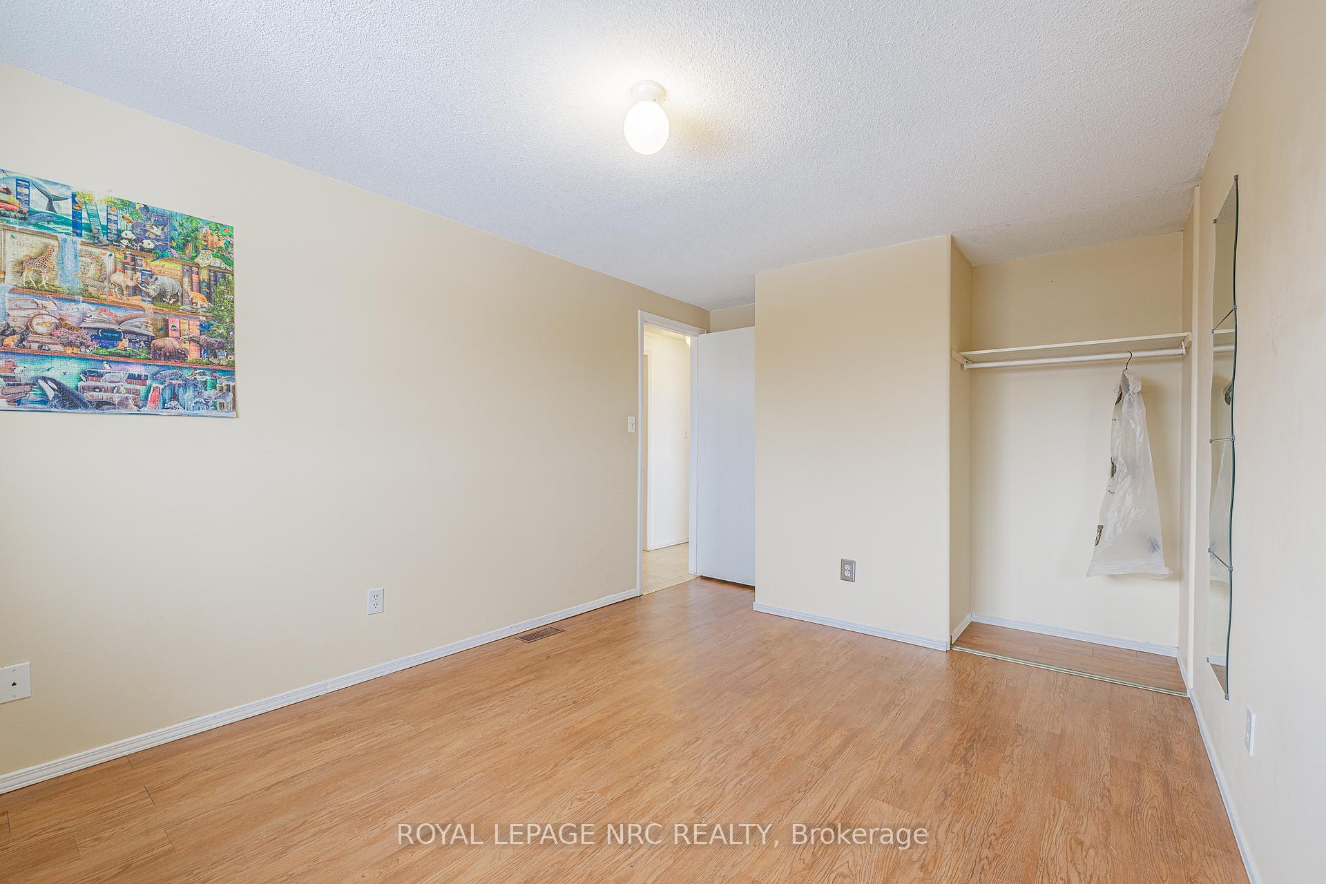 Photo 21 of 38 Buchanan Crescent, Thorold, Confederation Heights — HOMEH