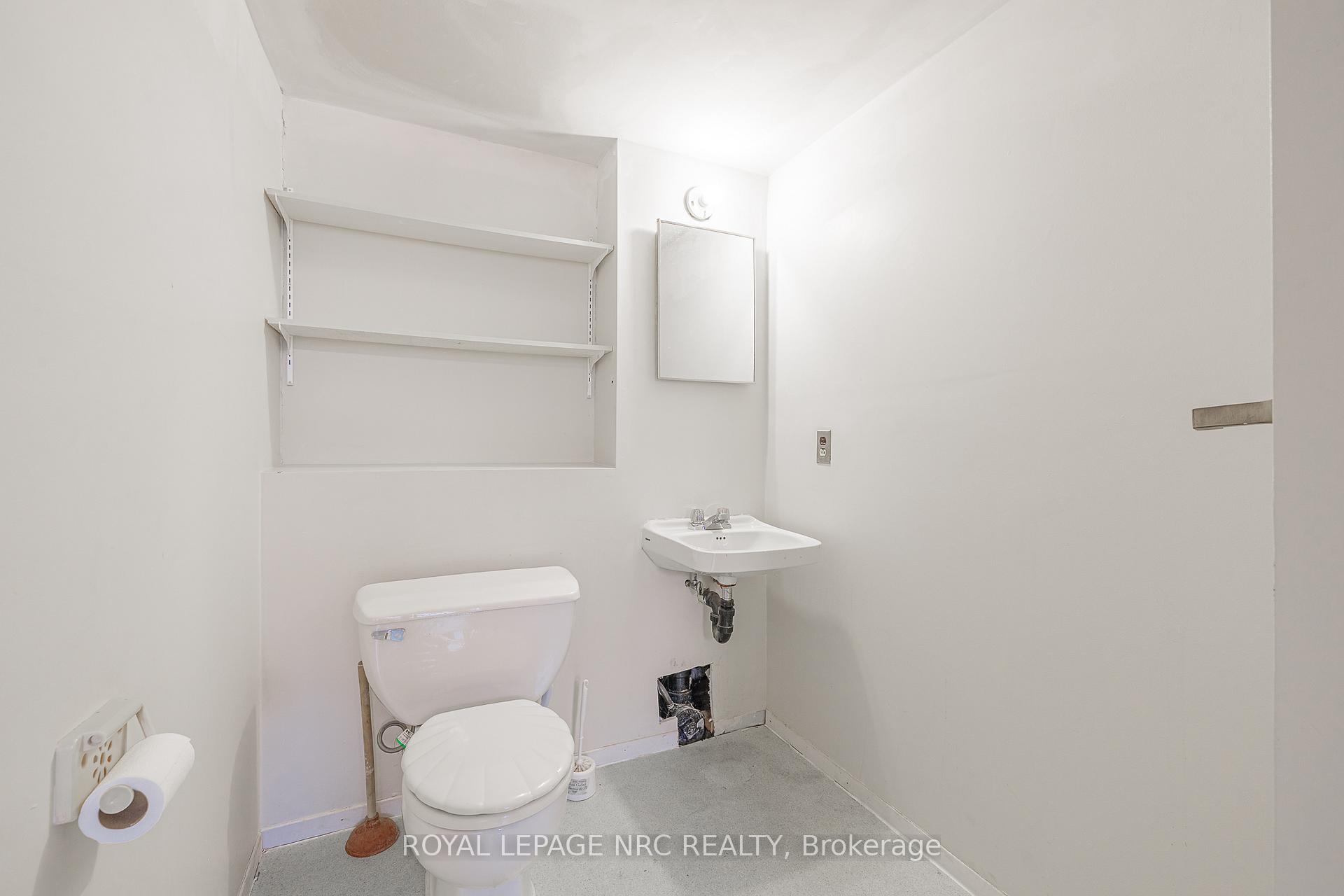 Photo 29 of 38 Buchanan Crescent, Thorold, Confederation Heights — HOMEH