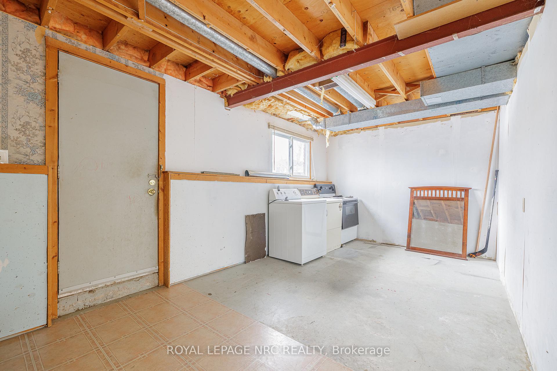 Photo 30 of 38 Buchanan Crescent, Thorold, Confederation Heights — HOMEH