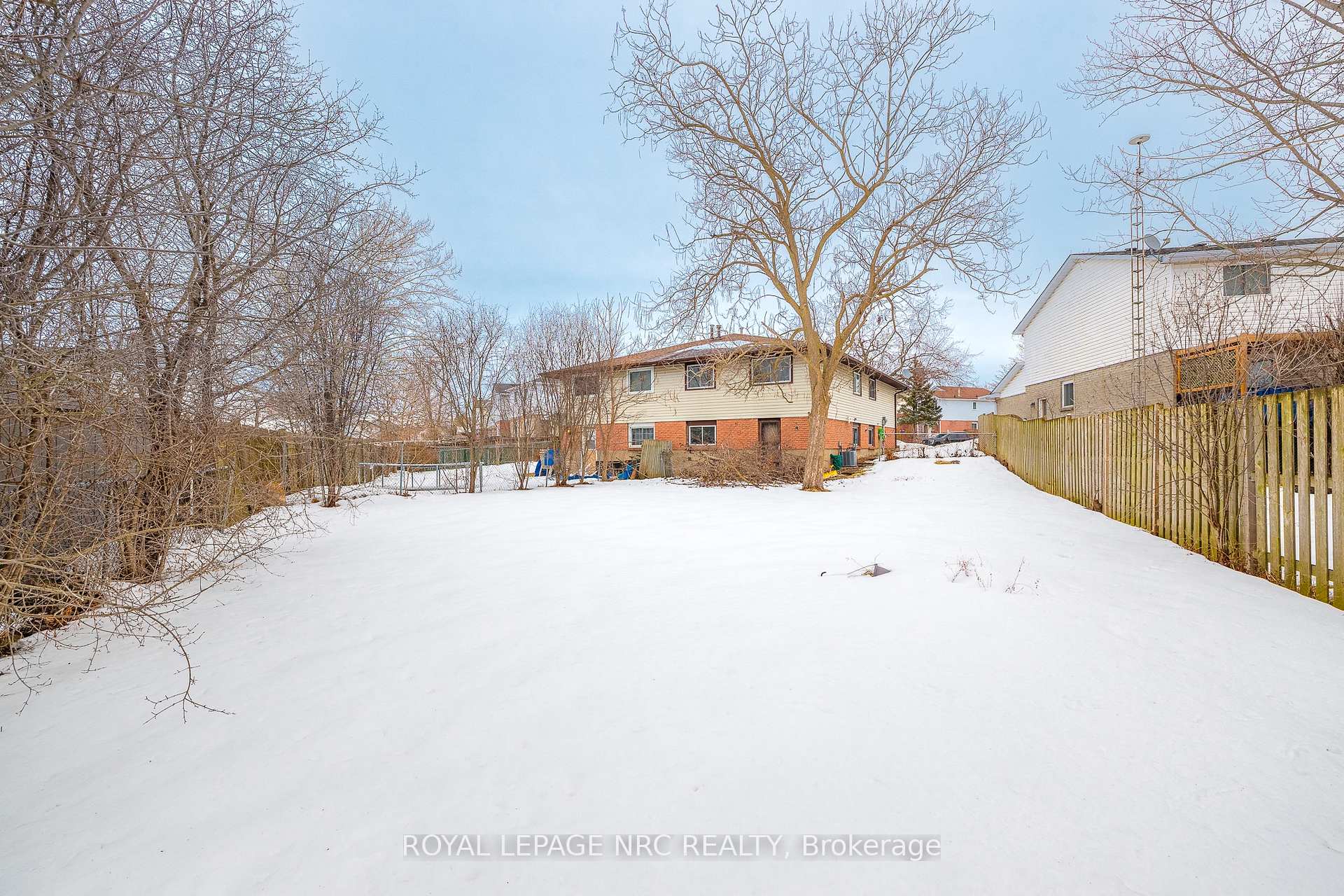 Photo 32 of 38 Buchanan Crescent, Thorold, Confederation Heights — HOMEH