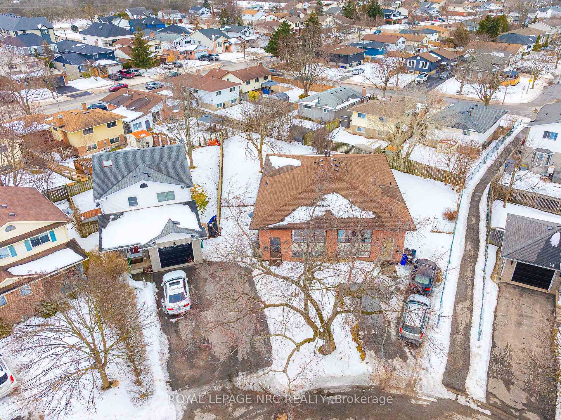 Photo 35 of 38 Buchanan Crescent, Thorold, Confederation Heights — HOMEH