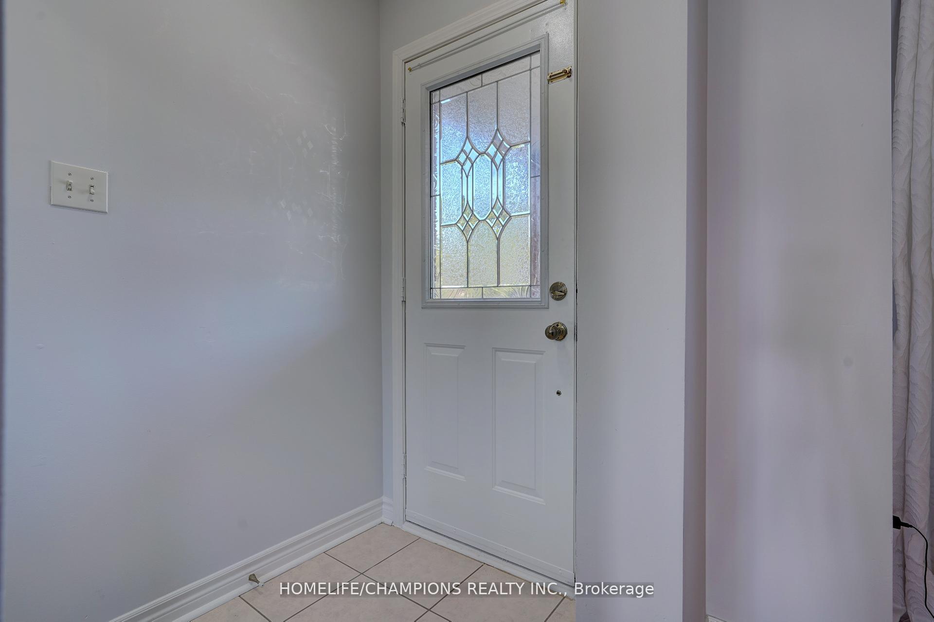 Photo 2 of 145 Raponi Circle, Scarborough, Rouge — HOMEH