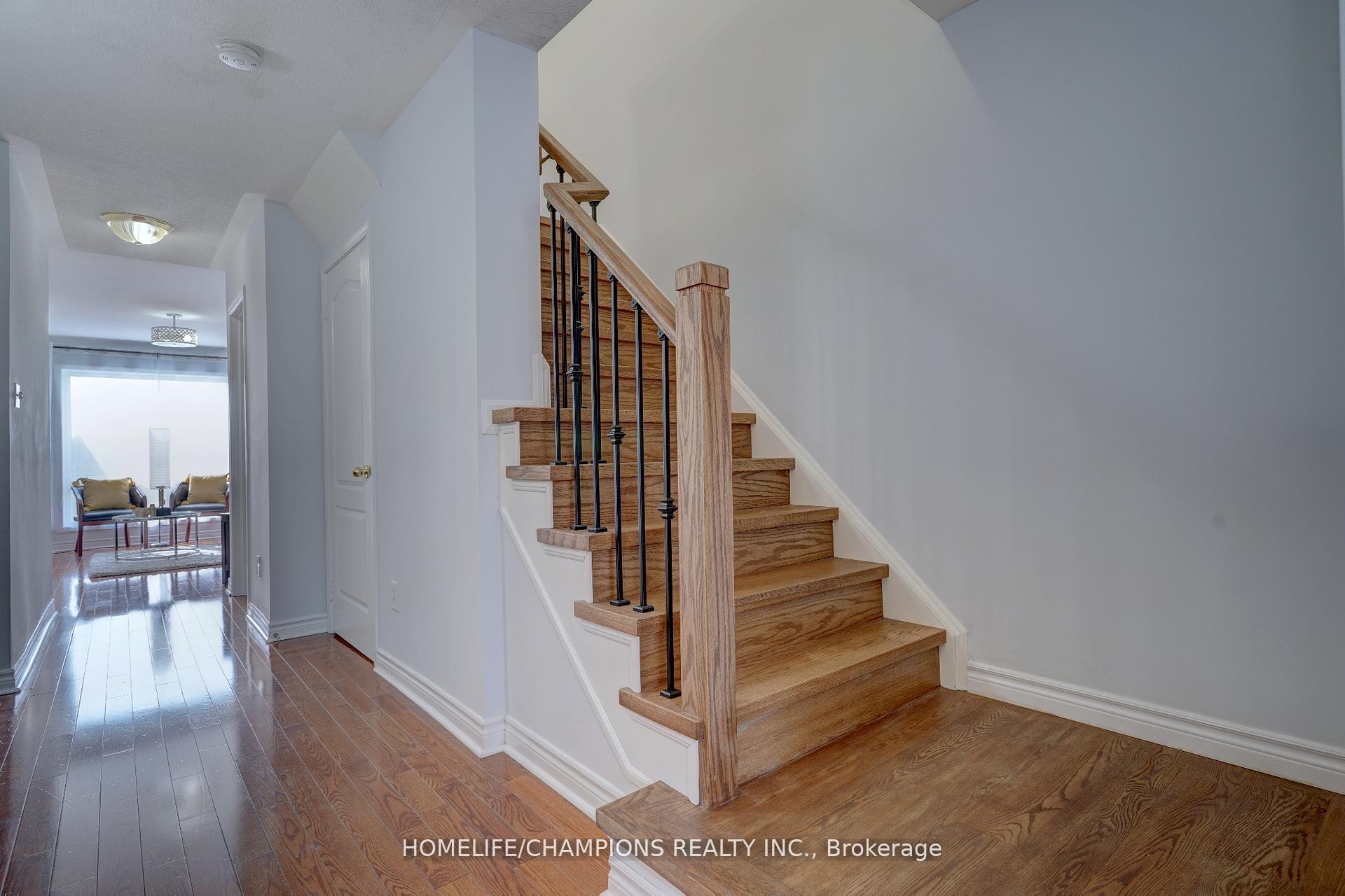 Photo 7 of 145 Raponi Circle, Scarborough, Rouge — HOMEH