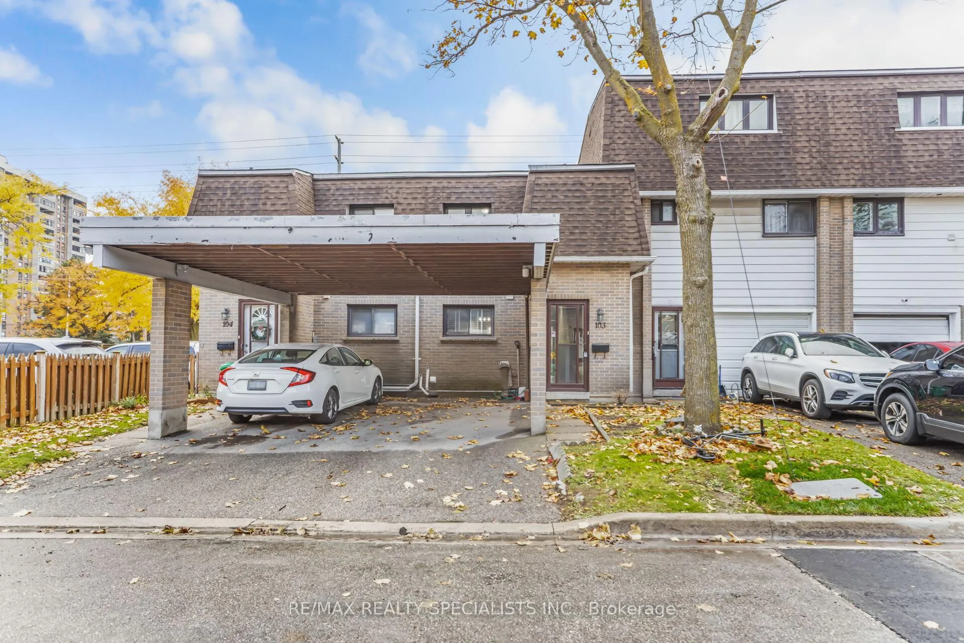 Front of Unit 103, 475 Bramalea Road