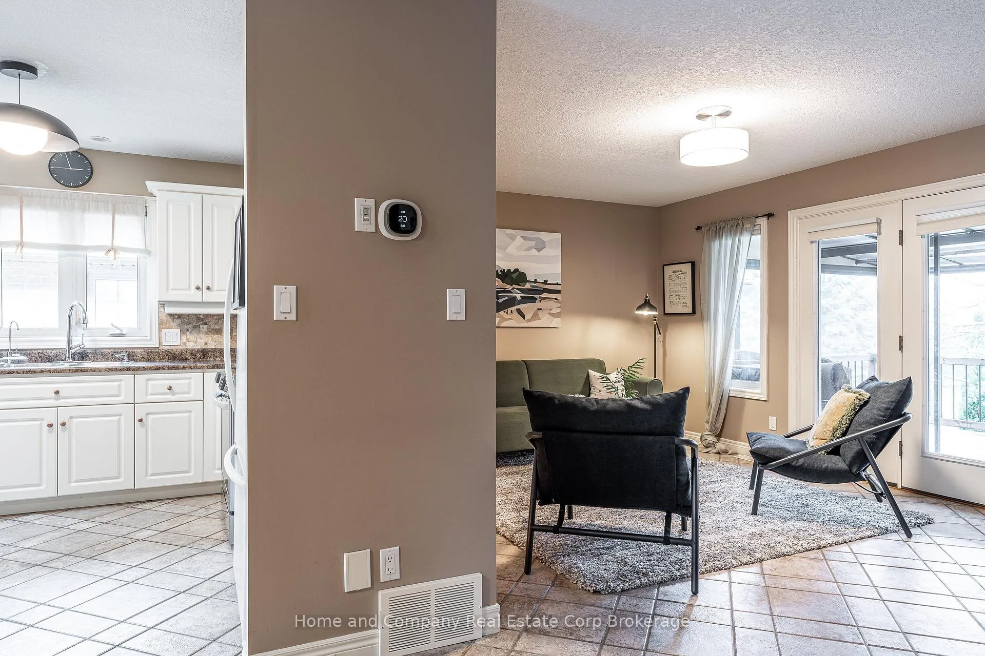 Photo 13 of 82 Gregory Crescent, Stratford — HOMEH
