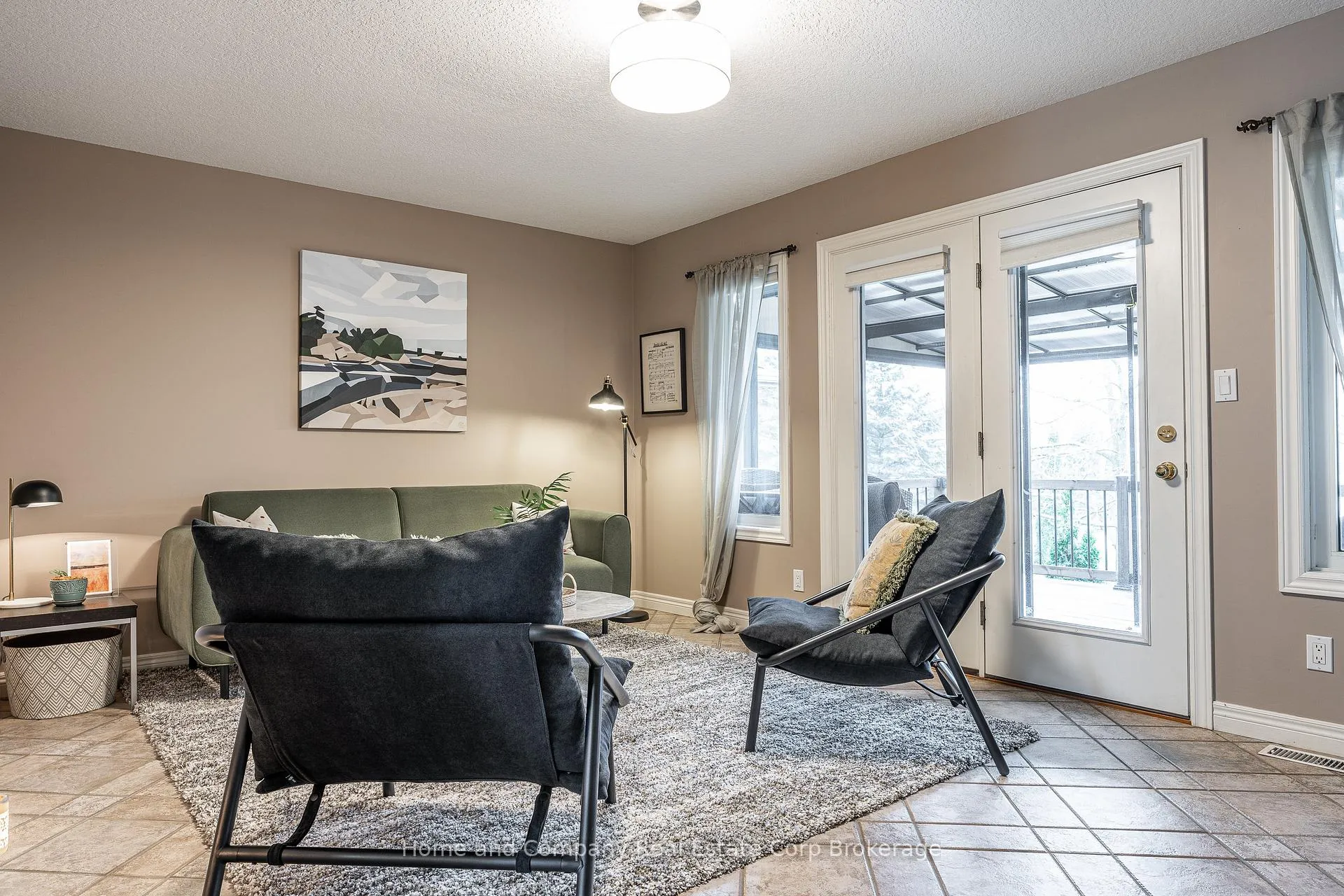 Photo 16 of 82 Gregory Crescent, Stratford — HOMEH