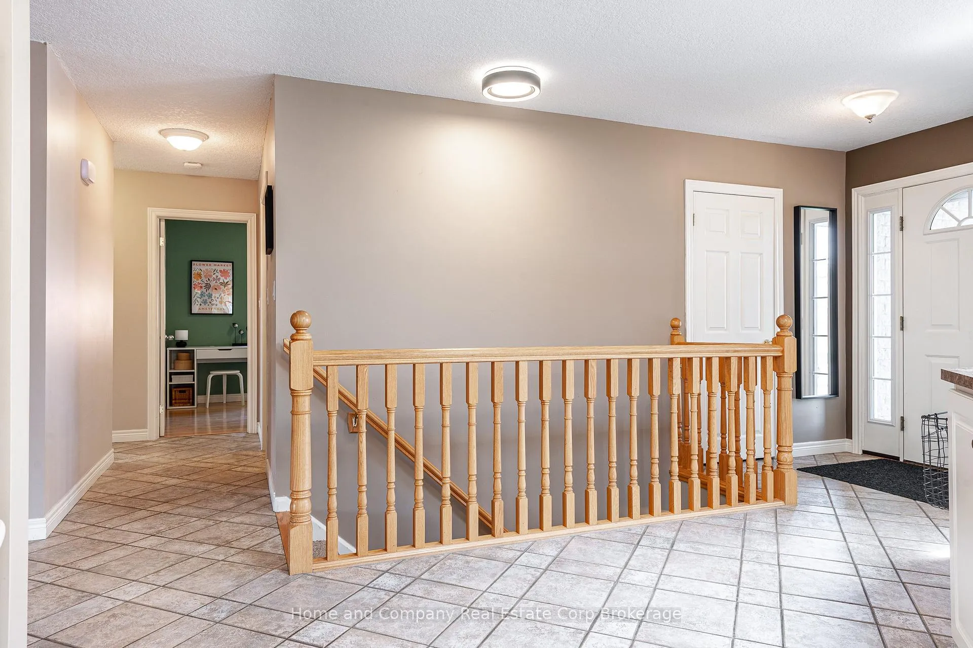 Photo 17 of 82 Gregory Crescent, Stratford — HOMEH