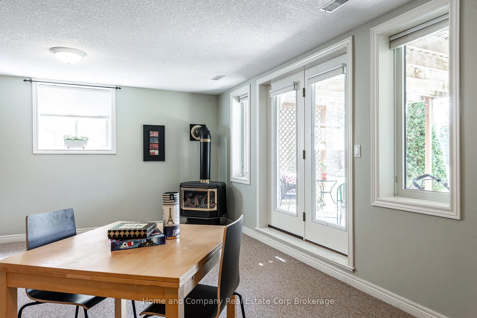 Photo 38 of 82 Gregory Crescent, Stratford — HOMEH