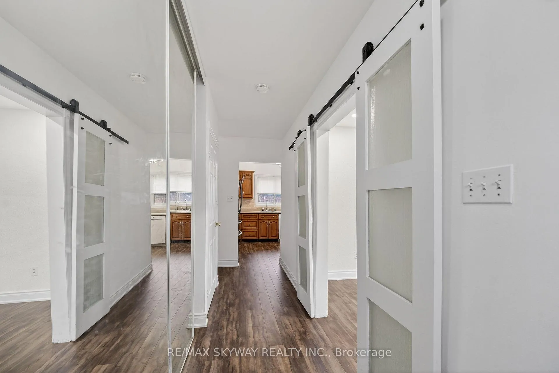 Photo 8 of 69 Argyle Crescent, Brampton, Avondale — HOMEH