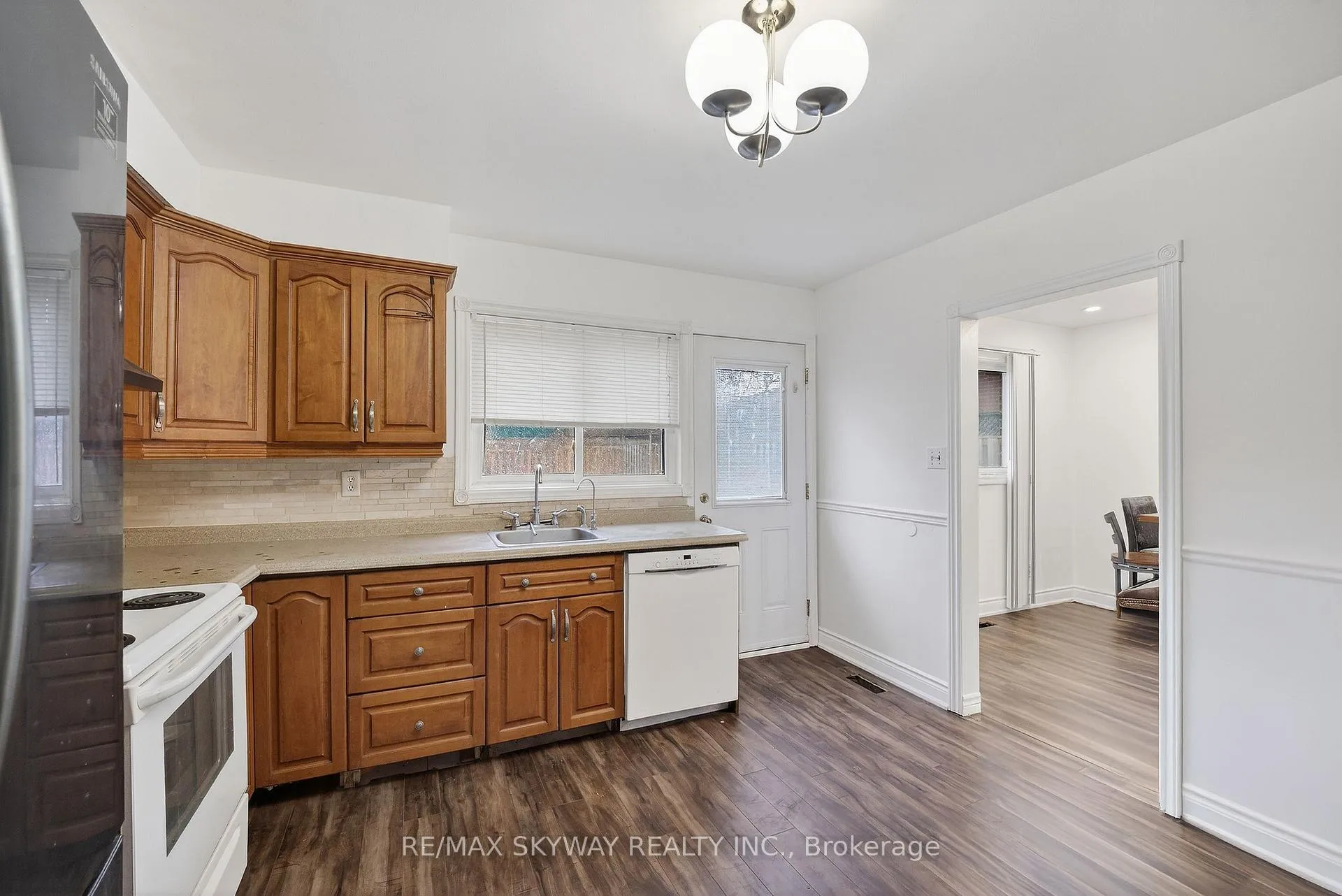 Photo 14 of 69 Argyle Crescent, Brampton, Avondale — HOMEH
