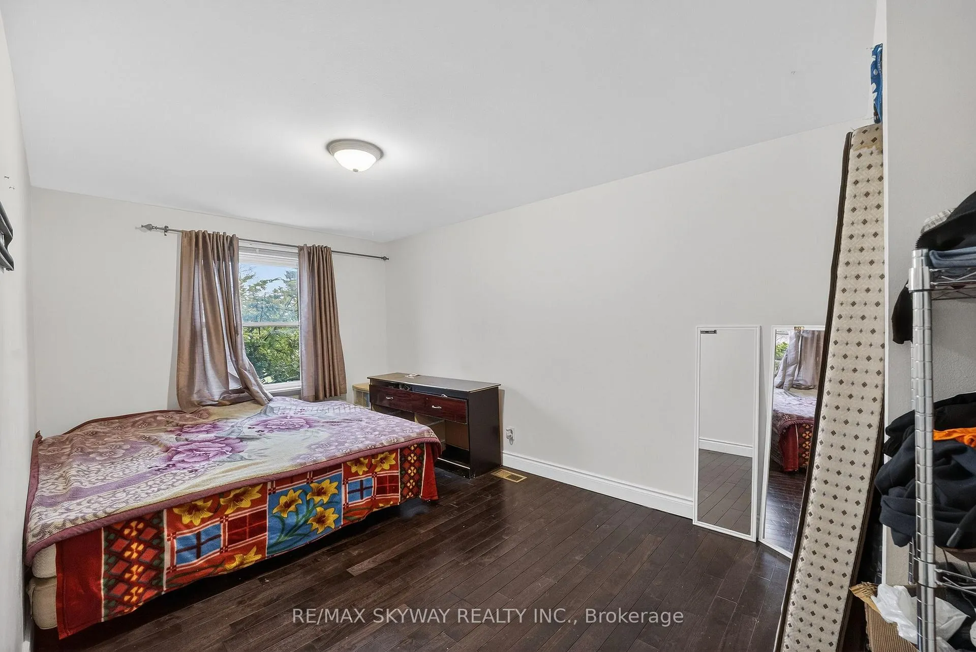 Photo 19 of 69 Argyle Crescent, Brampton, Avondale — HOMEH