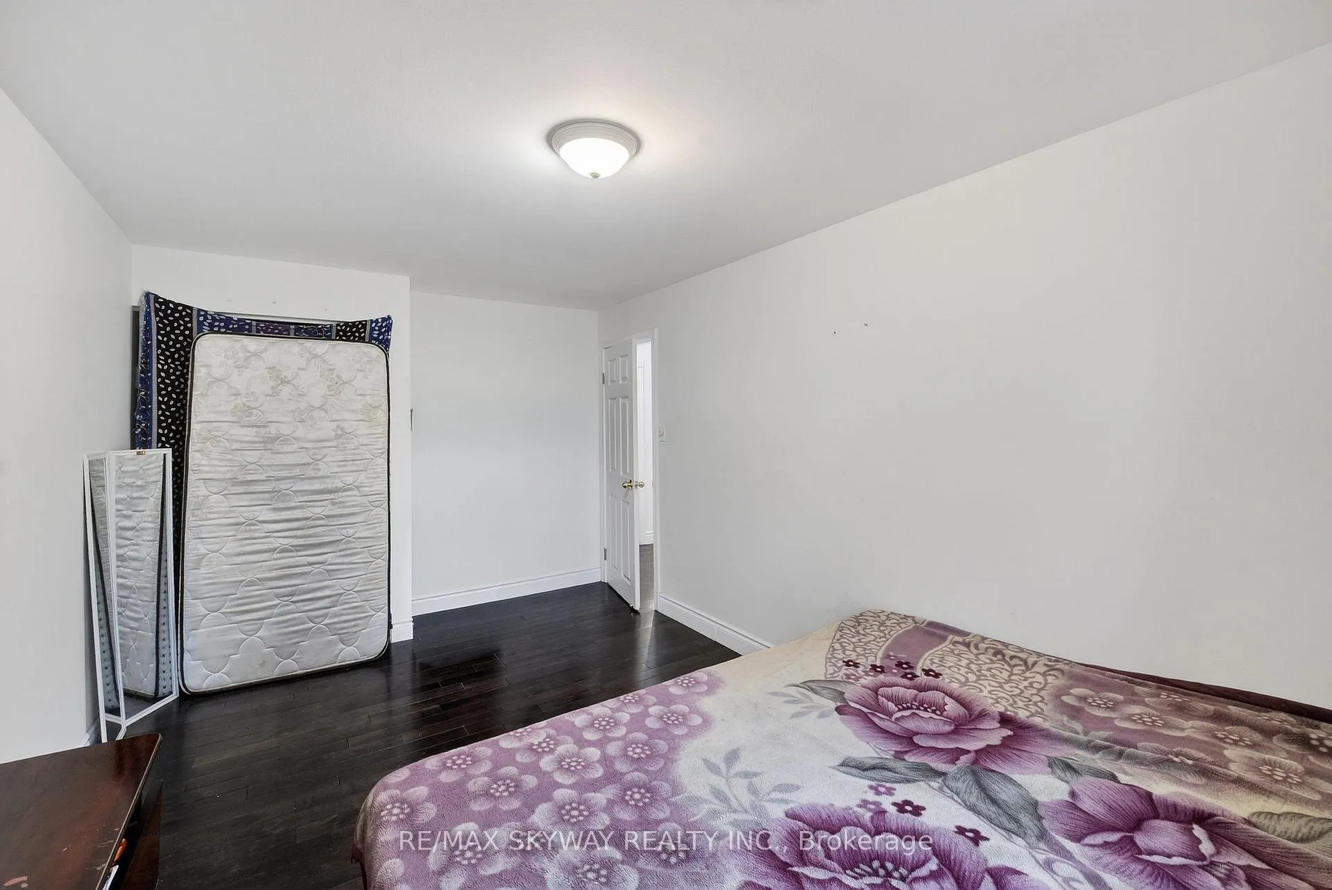 Photo 20 of 69 Argyle Crescent, Brampton, Avondale — HOMEH