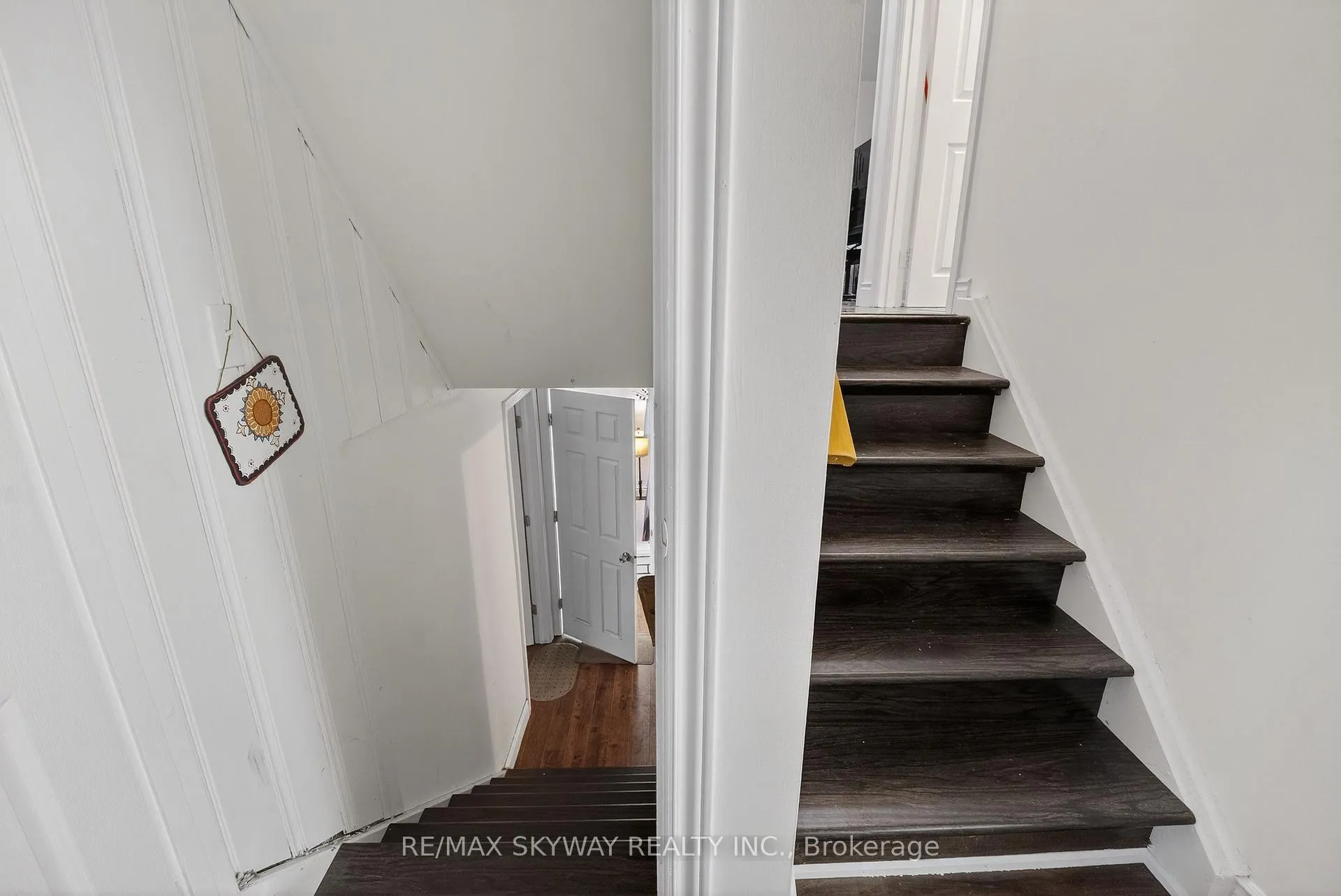 Photo 27 of 69 Argyle Crescent, Brampton, Avondale — HOMEH