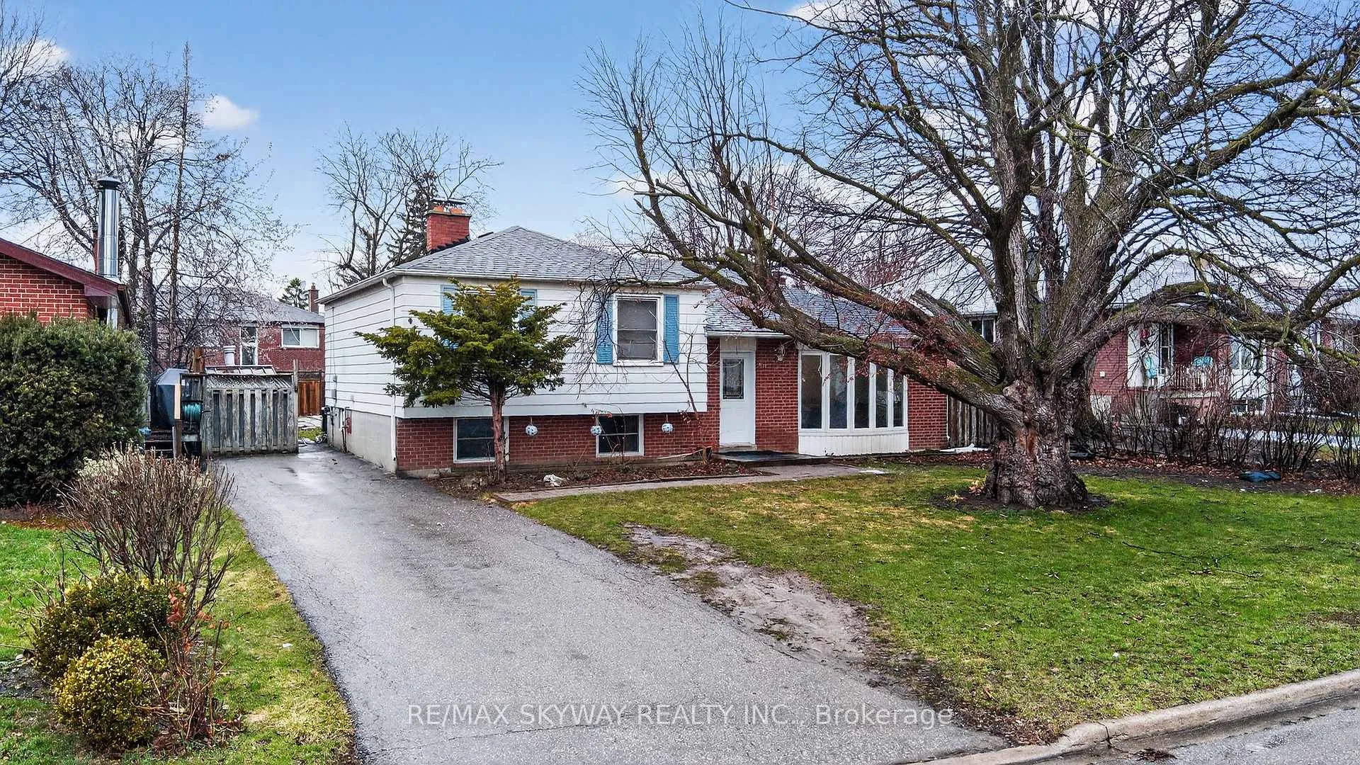 Photo 34 of 69 Argyle Crescent, Brampton, Avondale — HOMEH