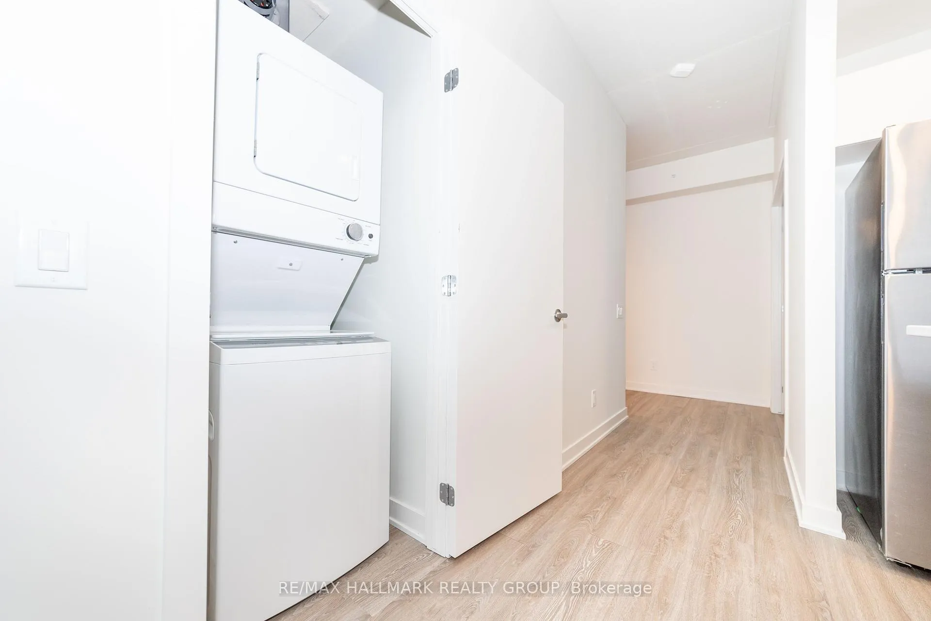 Photo 2 of Unit 401, 353 Gardner Street, Ottawa, Vanier — HOMEH