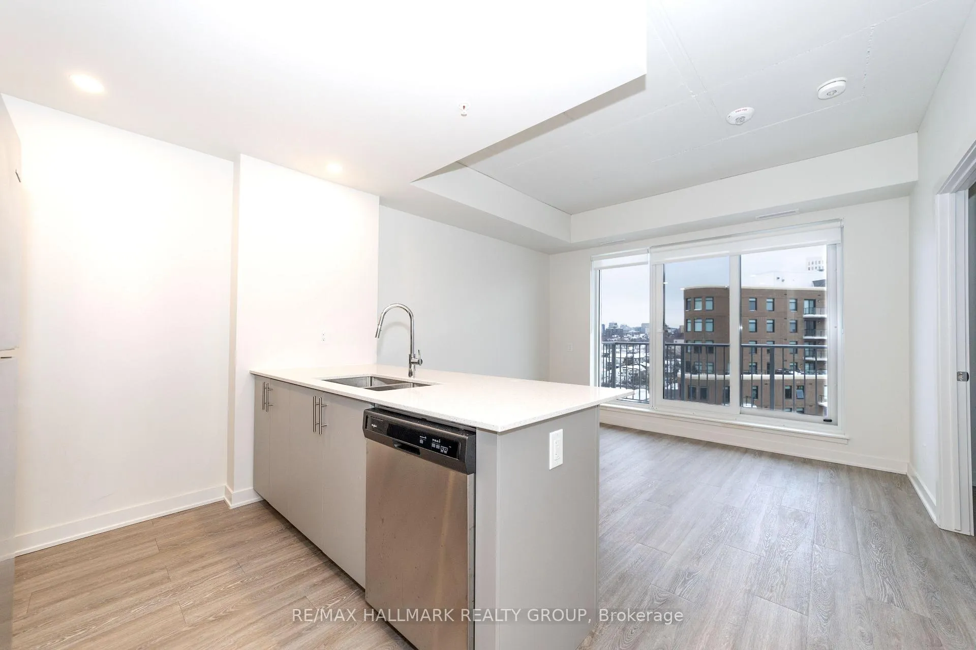 Photo 5 of Unit 401, 353 Gardner Street, Ottawa, Vanier — HOMEH