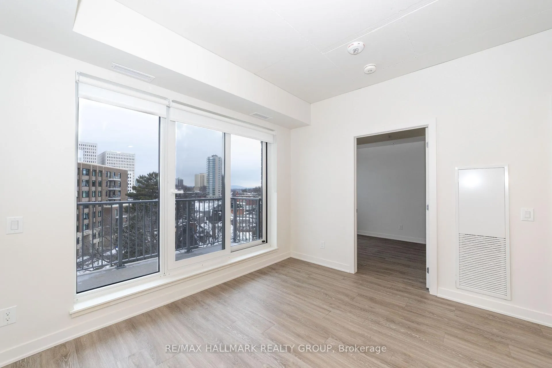 Photo 7 of Unit 401, 353 Gardner Street, Ottawa, Vanier — HOMEH