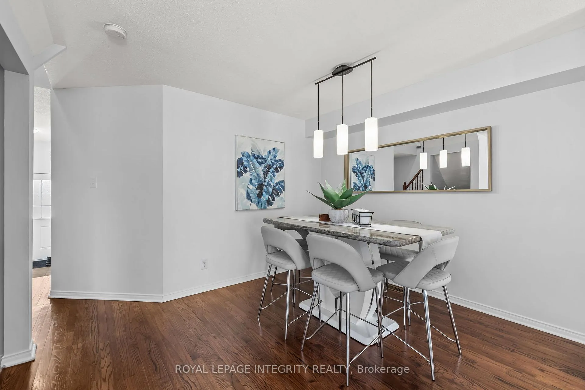Photo 3 of 213 Opus Street, Ottawa, Kanata - Emerald Meadows/Trailwest — HOMEH