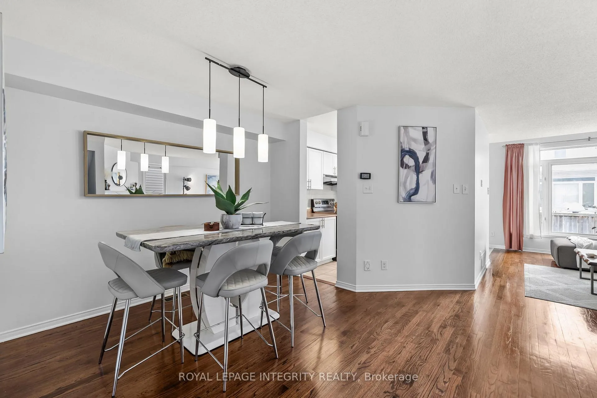 Photo 4 of 213 Opus Street, Ottawa, Kanata - Emerald Meadows/Trailwest — HOMEH