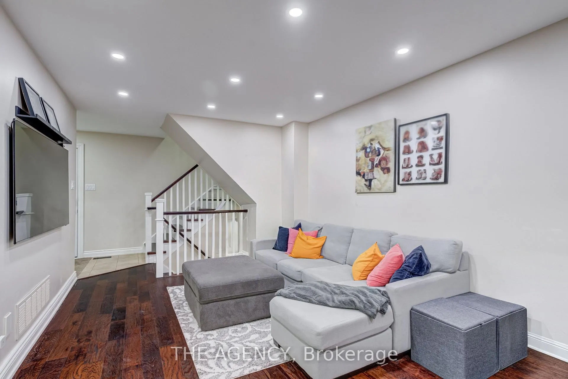 Photo 5 of 513 Alder Court, Pickering, Amberlea — HOMEH