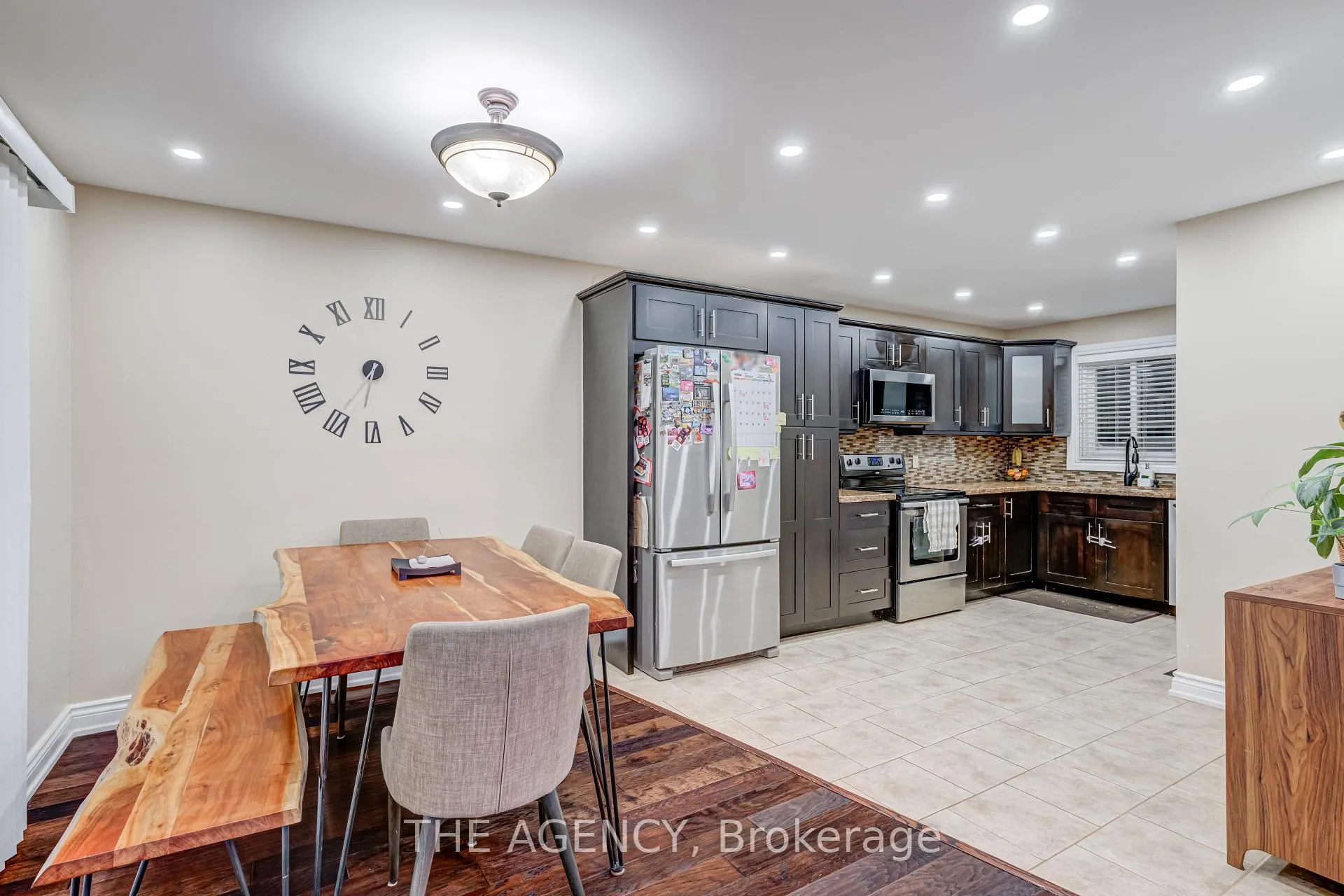 Photo 7 of 513 Alder Court, Pickering, Amberlea — HOMEH