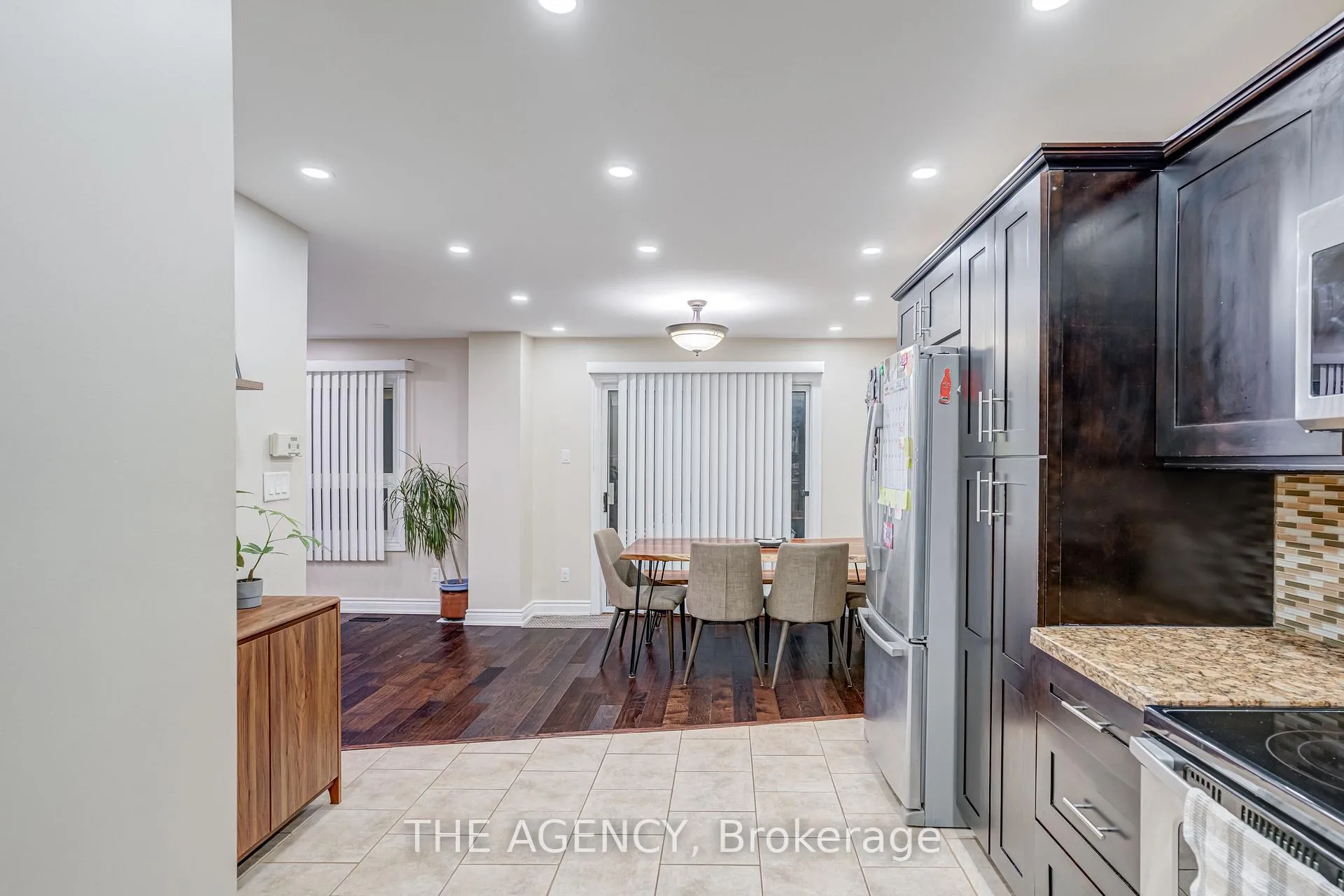 Photo 8 of 513 Alder Court, Pickering, Amberlea — HOMEH