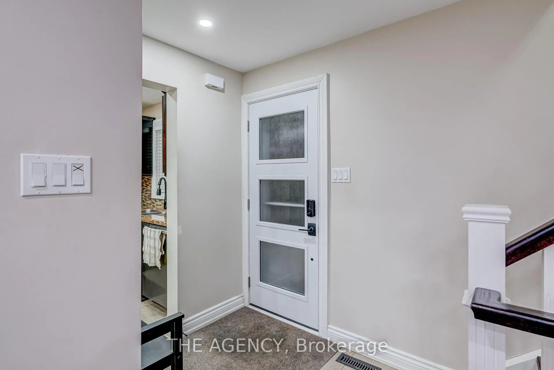 Photo 9 of 513 Alder Court, Pickering, Amberlea — HOMEH