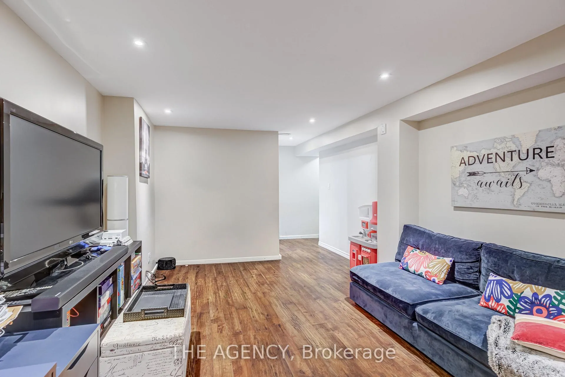 Photo 23 of 513 Alder Court, Pickering, Amberlea — HOMEH