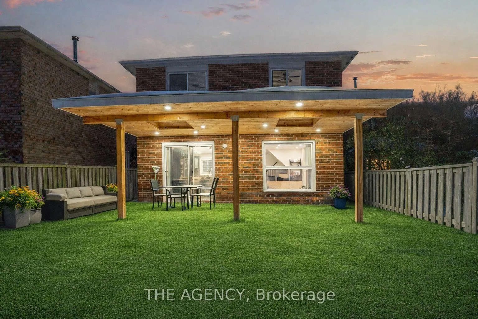 Photo 29 of 513 Alder Court, Pickering, Amberlea — HOMEH