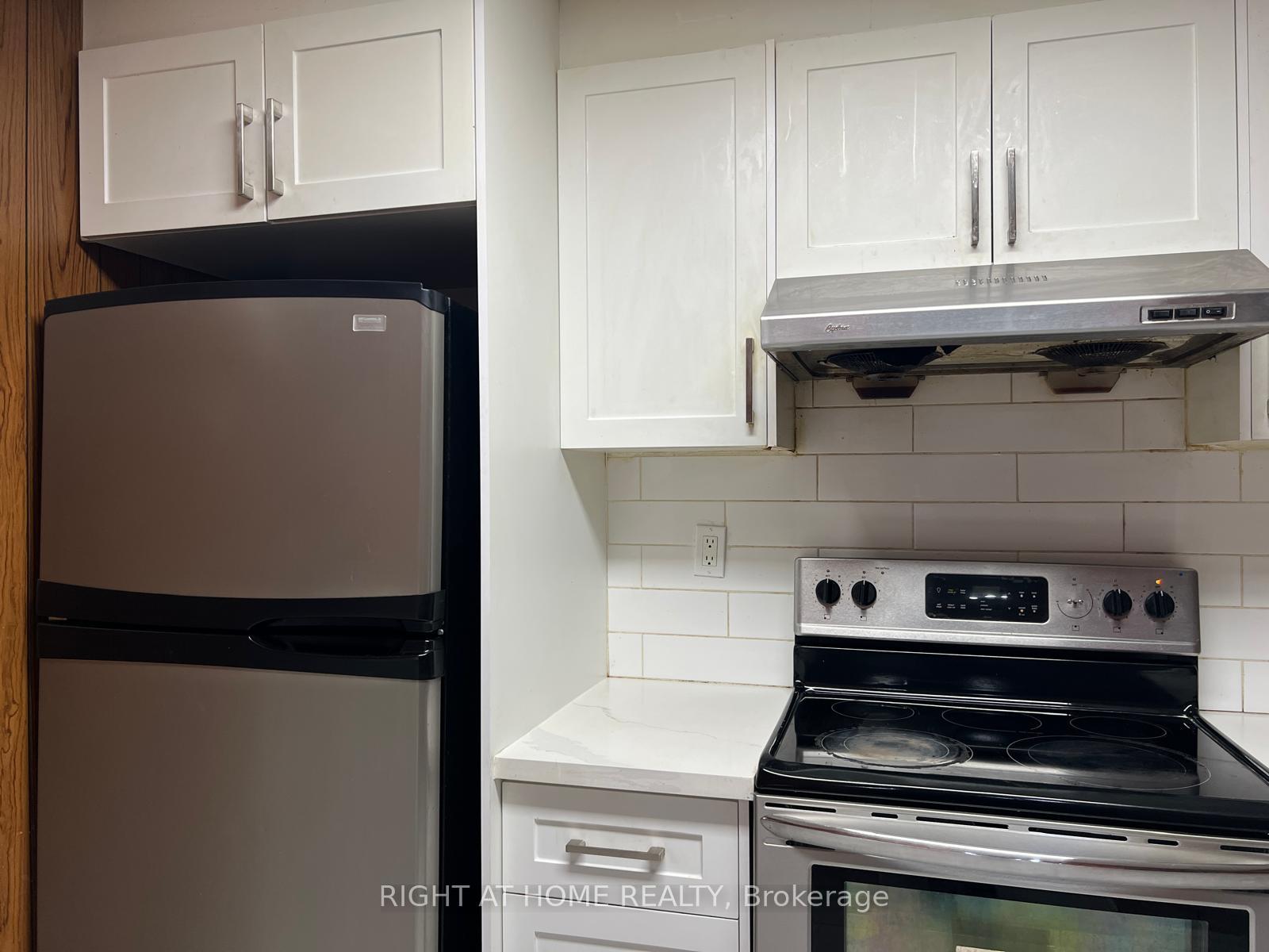 Photo 13 of 17 Brookridge Drive, Scarborough, Bendale — HOMEH