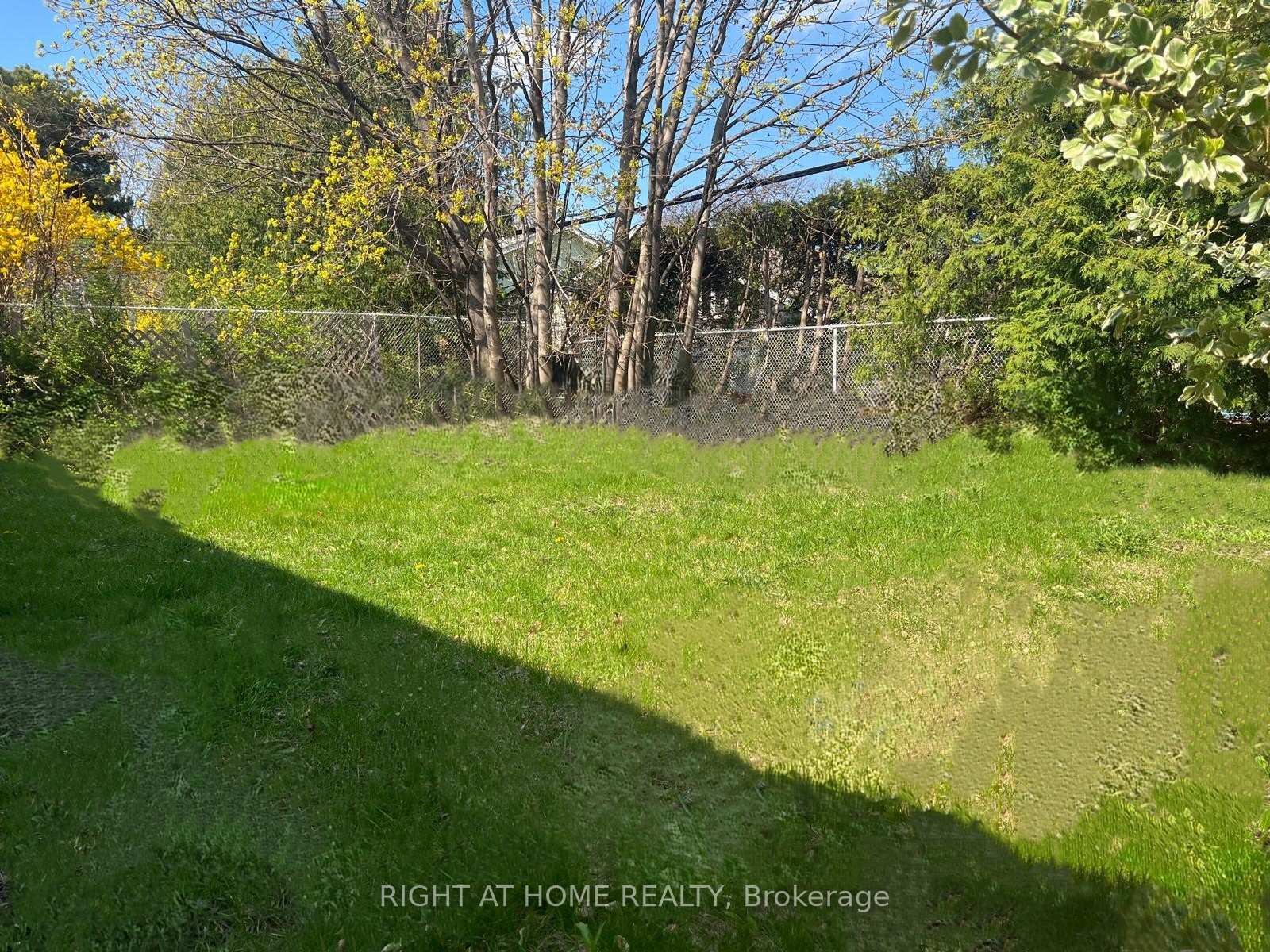 Photo 33 of 17 Brookridge Drive, Scarborough, Bendale — HOMEH