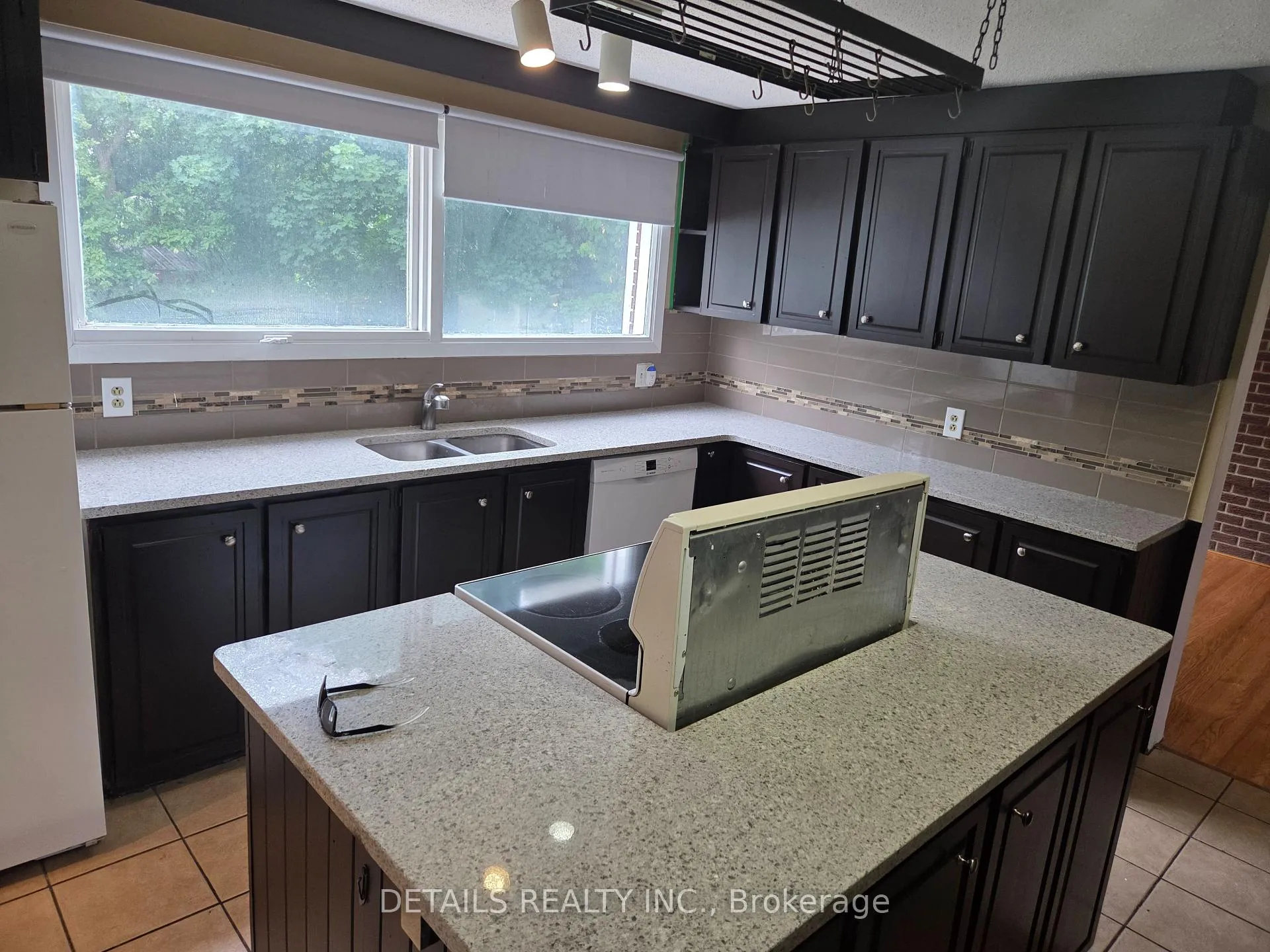 Photo 6 of 46 Beaumaris Drive, Ottawa, Bruce Farm/Graham Park/Qualicum/Bellands — HOMEH