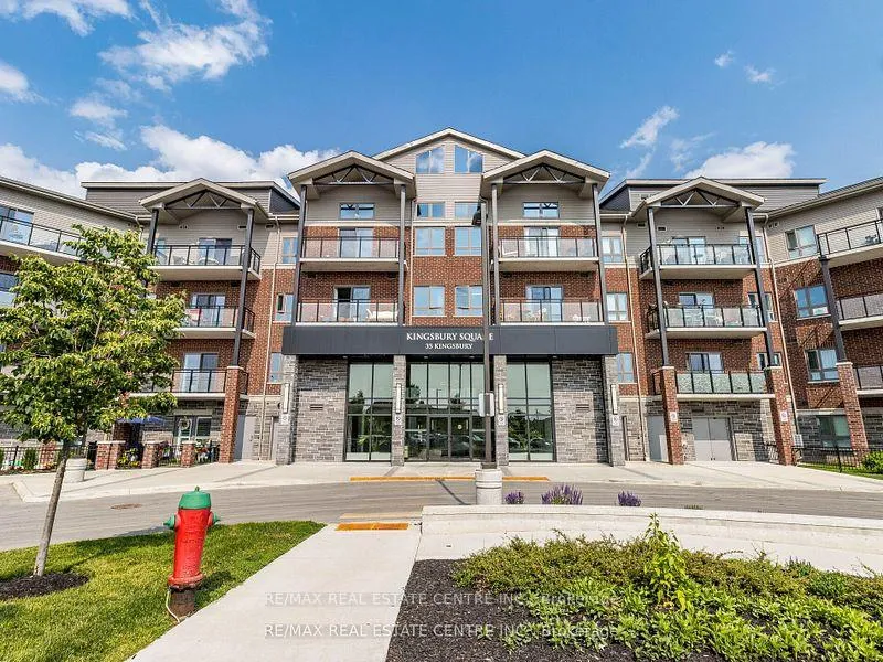 Front of Unit 222, 35 Kingsbury Square N